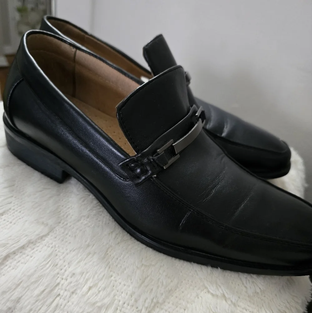 Men's Black Leather Loafers